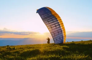 Gleitschirmfliegen auf der Emberger Alm