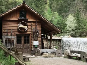 Mühlgraben Waterfall Greifenburg