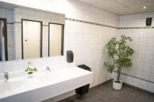 Sanitary facilities at Hotel Rossmann