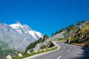 hochalpenstrasse_grossglockner-web_(f)_Michael-Stabentheiner_(c)_Kaernten-Werbung