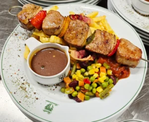 Hotel Rossmann - Hauptspeise Spieß